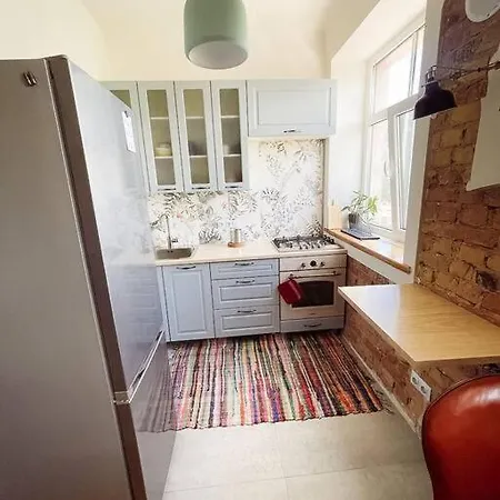 Wooden Floor Above The Trees- 4th Floor *