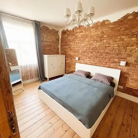 Daire Wooden Floor Above The Trees- 4th Floor
